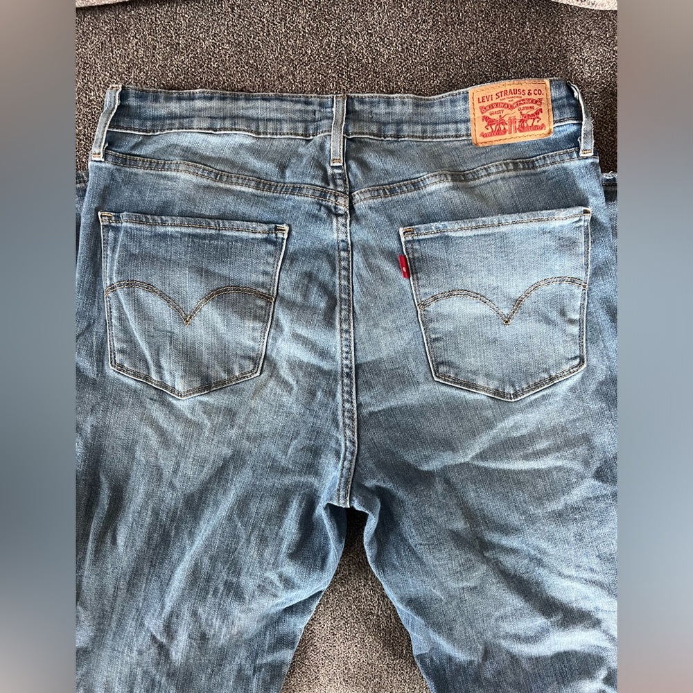Levi Crop Jeans